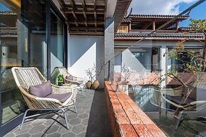 Cloudland View Hotel