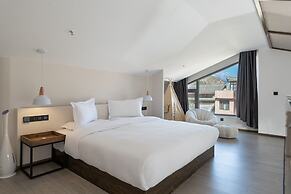 Cloudland View Hotel