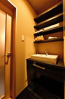 Miro Hachijo Genmachi BeTei