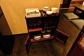 Miro Hachijo Genmachi BeTei