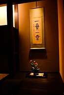 Miro Hachijo Genmachi BeTei