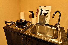 Miro Hachijo Genmachi BeTei