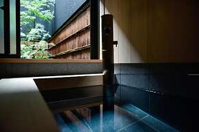 Miro Hachijo Genmachi BeTei