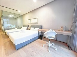 188 Suites by Manhattan Group