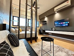 Chambers Residence by Manhattan Group