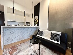 Chambers Residence by Manhattan Group