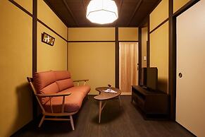 Miro Matsubara Takaseigawa Tei South