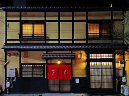 Miro Matsubara Takaseigawa Tei South