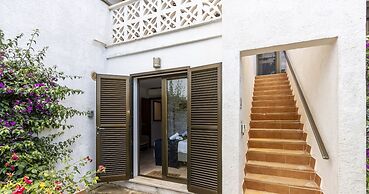 Pretty Apartment With Balcony