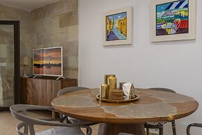 Pretty Apartment With Balcony