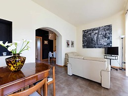 Apartment in Iseo Near Seabeach