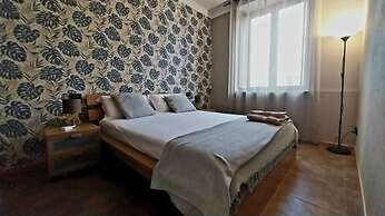 Apartment in Iseo Near Seabeach