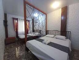 OYO 1130 Thrivers Hometel