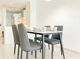 Solaris Dutamas by Manhattan Group