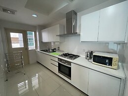 Solaris Dutamas by Manhattan Group