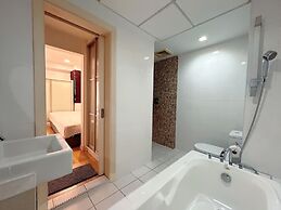 Solaris Dutamas by Manhattan Group