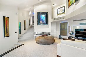 Jacuzzi Suite - Ocean Views & Beach