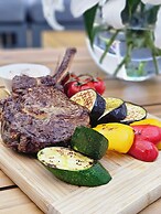 Jacuzzi Suite - Ocean Views & Beach