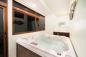 Beachfront Bungalows Hotel