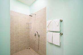 Beachfront Bungalows Hotel