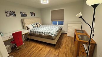 MainFloorCondo CozyFurnished Independent