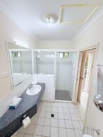 Emu Park Beach Resort