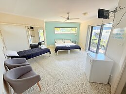 Emu Park Beach Resort