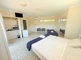 Emu Park Beach Resort