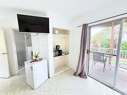 Emu Park Beach Resort