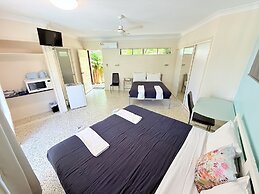 Emu Park Beach Resort