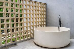 Jungle Vista Apartment Complex Ubud by BCG