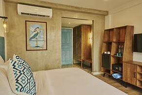Beach Hotel Dhigurah