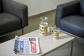 1 BR Apt w living room & learning area