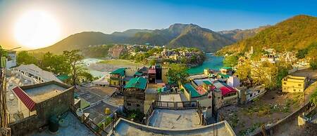 Skyard Hostel & Homestay (Harsil Valley)