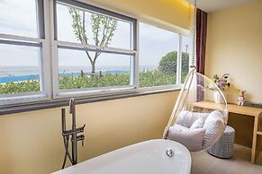 Tangchi Seaview Resort