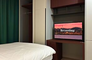 The bayment Rasidence