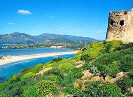 Apartment in Residence With Swimming Pool