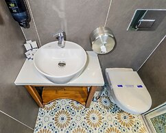 Nenessa Airport Hotel