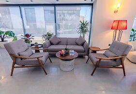 Nenessa Airport Hotel