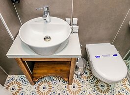 Nenessa Airport Hotel