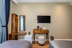 Nenessa Airport Hotel