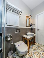 Nenessa Airport Hotel