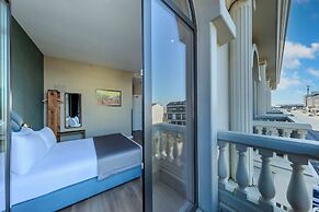 Nenessa Airport Hotel