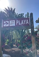 Sunny Modern Apartment - Sea View and Beach Access