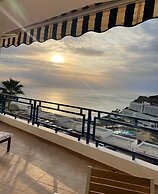 Sunny Modern Apartment - Sea View and Beach Access