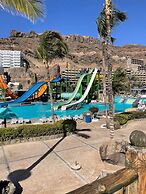 Sunny Modern Apartment - Sea View and Beach Access