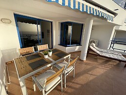 Sunny Modern Apartment - Sea View and Beach Access