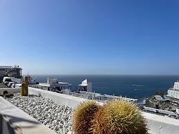 Sunny Modern Apartment - Sea View and Beach Access