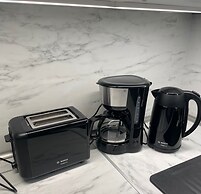 Sunny Modern Apartment - Sea View and Beach Access