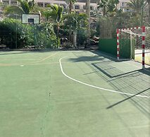 Sunny Modern Apartment - Sea View and Beach Access